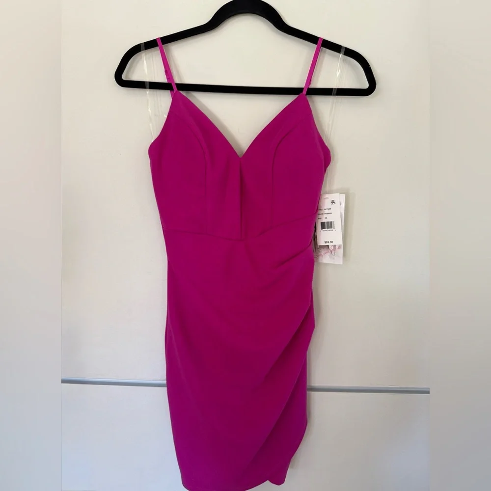 HONEY AND ROSIE *NWT* Fuchsia Ruched Mini Dress XS - Picture 1 of 5